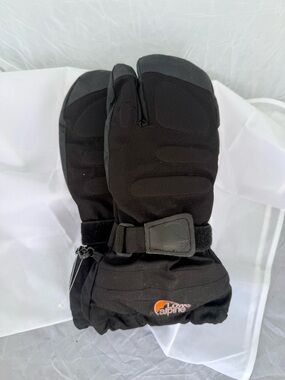 Lowe Alpine Black Men's Three-Finger Ski Mittens Adjustable Wrist Strap NWOT